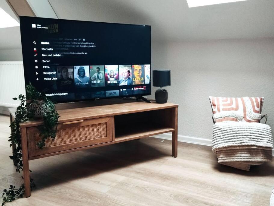 Stylische Altstadtwohnung - Netflix - Smart Tv - Schlafsofa Fuer 3 Personen Erfurt Exterior foto